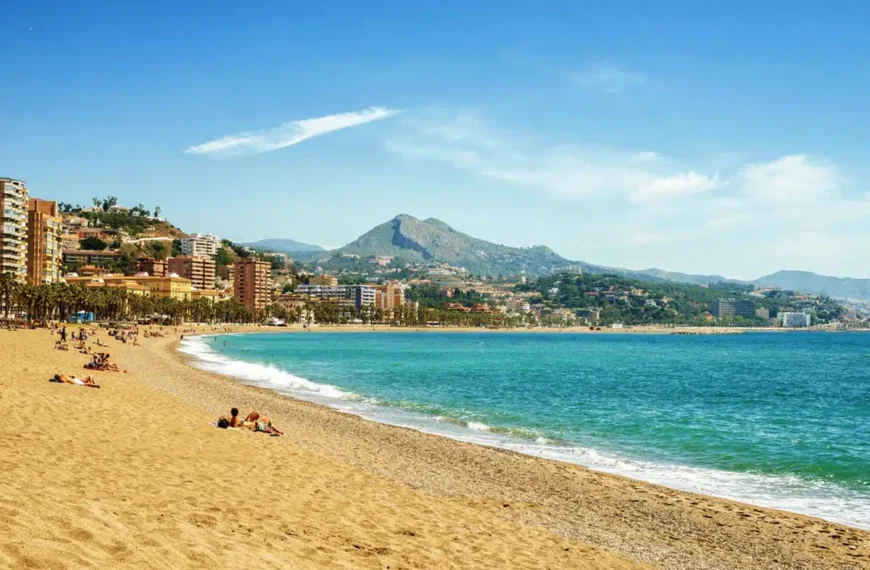 Discovering the Best of Malaga: Beaches, History, and Gastronomy