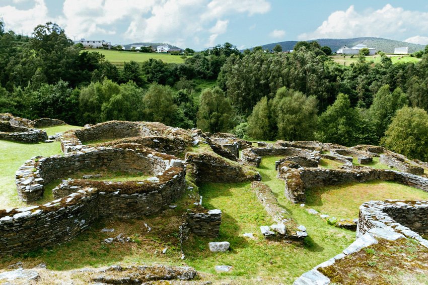 Discovering the Charms of Navia: A Perfect Blend of Nature and History