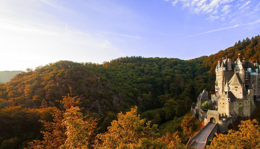 Uncover Caspe's Heritage: Explore Medieval Enclaves, Historic Events, and Natural Beauty